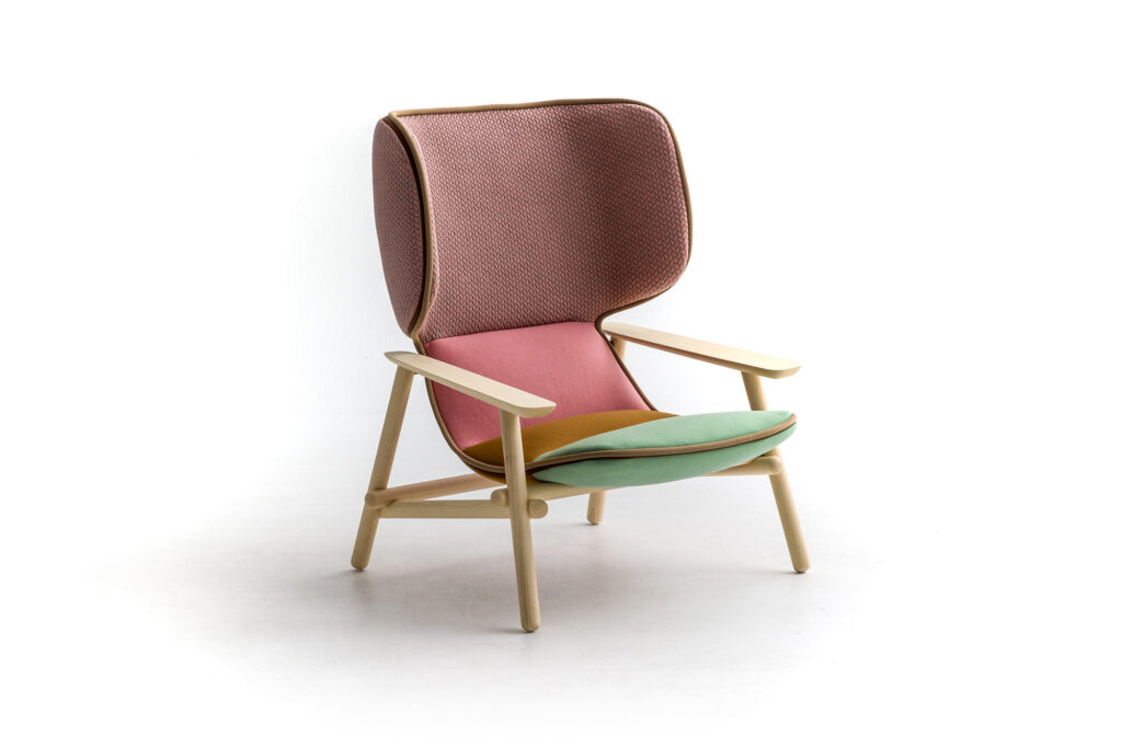 Ruff armchairs Moroso design Patricia Urquiola. For more inspiration⬇️  @designbyinspired @lovebyinspired @kidsbyinspired @homebyinspired