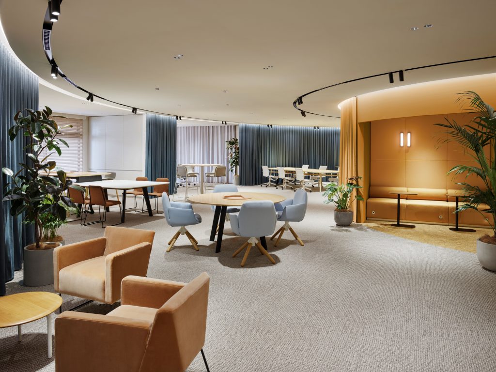 IXC Cassina offices | Patricia Urquiola